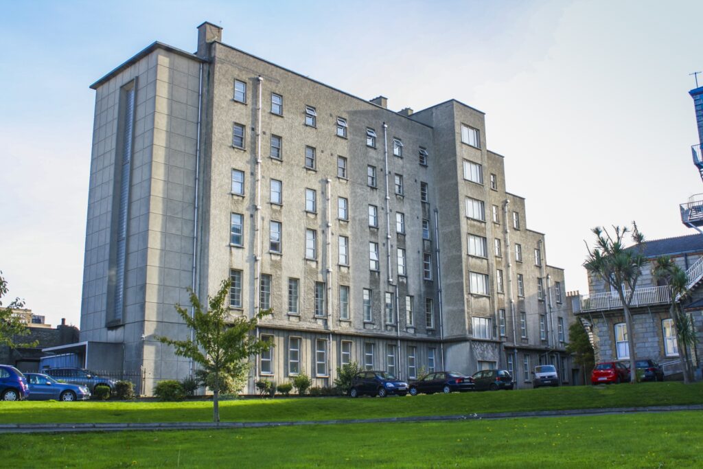 フィリピン留学のセミスパルタとは？向いている人やおすすめの学校を紹介