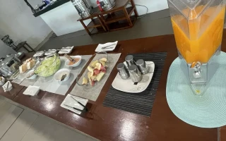 (English Fella2/イングリッシュフェラツー)配膳風景