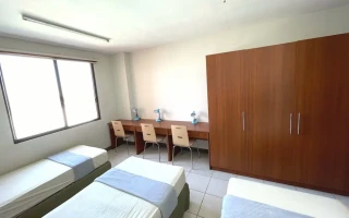 (GLOBAL LANGUAGE CEBU/グローバルランゲージセブ) 勉強机・収納棚