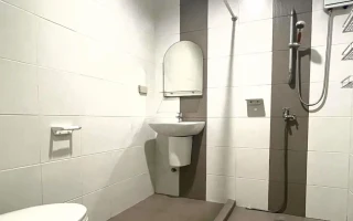 (GLOBAL LANGUAGE CEBU/グローバルランゲージセブ) 2・3人部屋　シャワー・トイレ