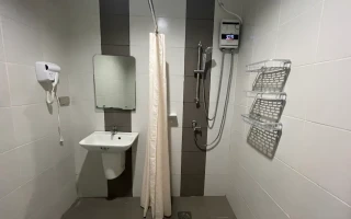 (GLOBAL LANGUAGE CEBU/グローバルランゲージセブ) シャワー・洗面所