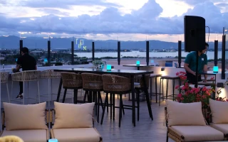 (Cebu Blue Ocean Academy/セブブルーオーシャンアカデミー) ルーフトップバー