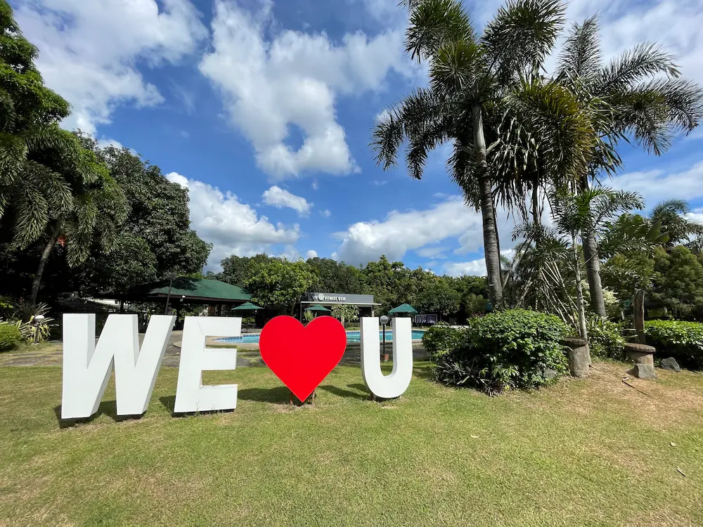 WE ACADEMY CLARK_TOP