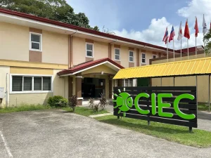 CIECシーアイーシーTOP