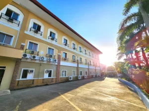 (BTES/ビーティーイーエス) 学校外観