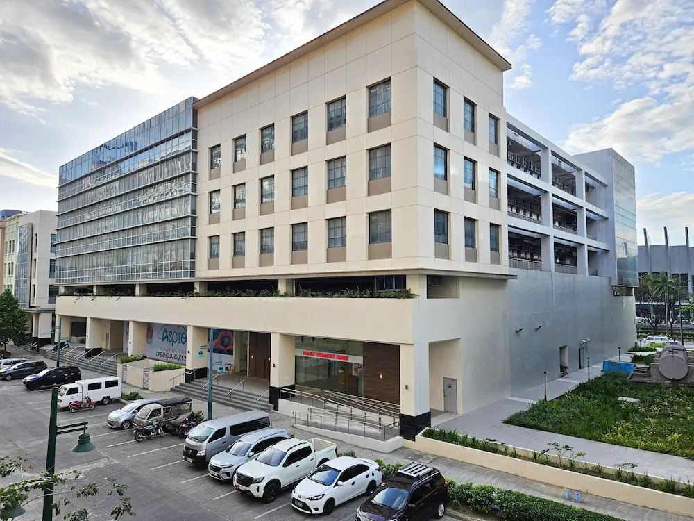 学校外観 (PIA/ピーアイエー)