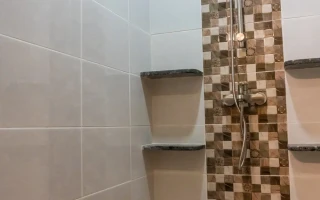 (CIA/シーアイエー マクタンキャンパス) 3人部屋　シャワー