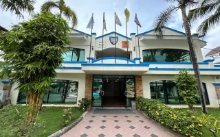 (English Fella1/イングリッシュフェラワン)学校外観