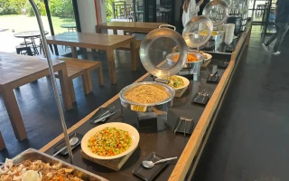 (EV Academy/イーブイアカデミー) 食事　ビュッフェイメージ