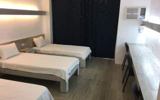 (EV Academy/イーブイアカデミー) 3人部屋