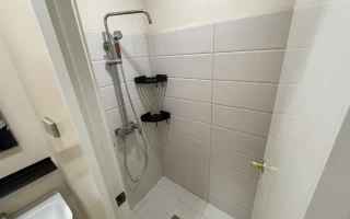 (I.BREEZE/アイブリーズ) 4人部屋　シャワー