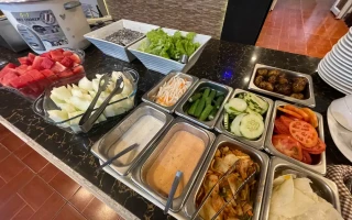 (MONOL/モノル) 配膳風景