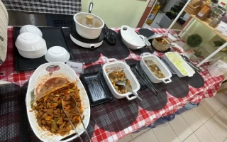 (Baguio JIC/バギオジェイアイシー) 配膳風景