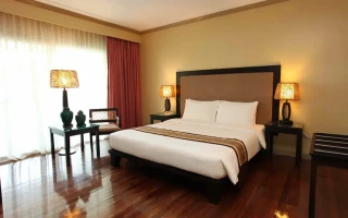 (Universe English/ユニバースイングリッシュ) Water Front Hotel ベッド