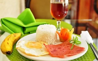 (Universe English/ユニバースイングリッシュ) Cebu R Hotel ご飯