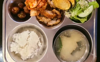 (A&J/エーアンドジェイ) 夕食