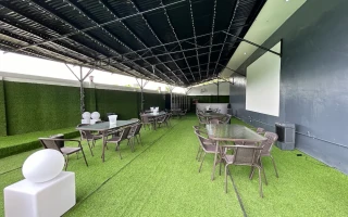 (B’CEBU/ビーセブ) お酒の販売もしているバー