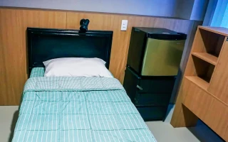 (PINES IELTS Specialized Campus/パインス アイエルツスペシャライズドキャンパス) ベッド(2)