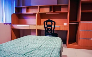 (PINES IELTS Specialized Campus/パインス アイエルツスペシャライズドキャンパス) 机・椅子