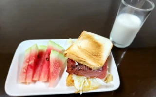 (BTES/ビーティーイーエス) 朝食(2)