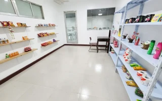 (BTES/ビーティーイーエス) 売店